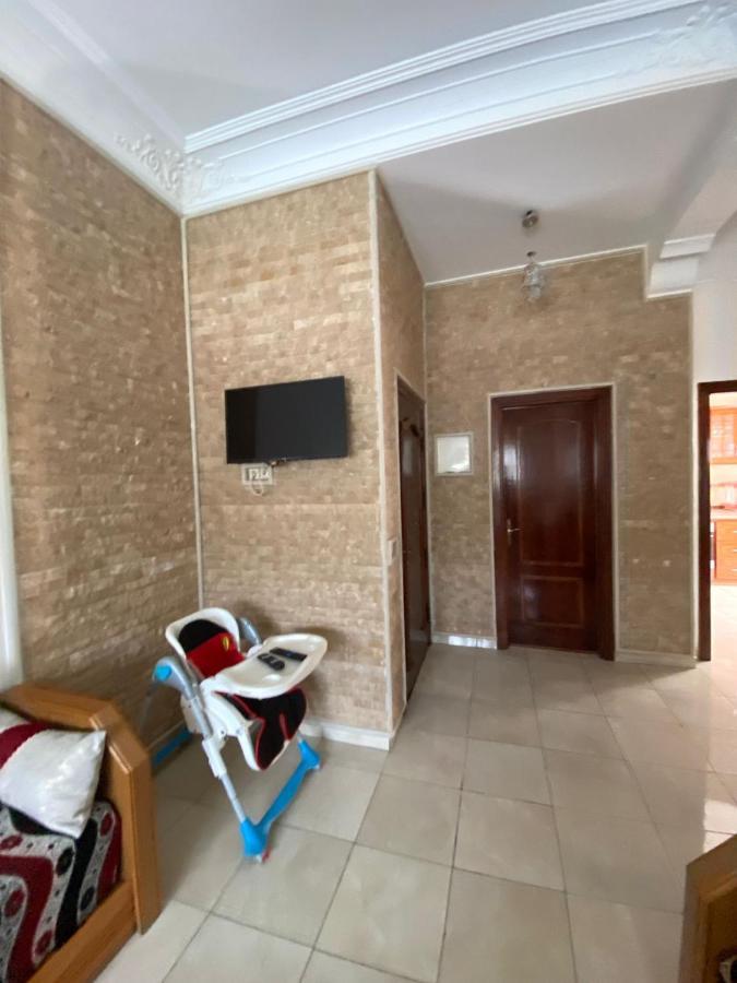 Appartement Martil 3 chambres proche de centre ville 5mn à pied et la plage 10mn à pied Esterno foto